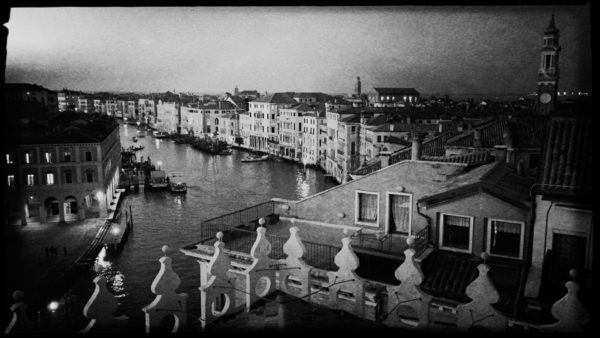 Blick von der Fonazione Tedesci in Venedig auf den Canale Grande