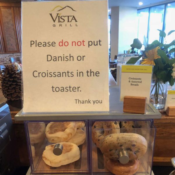 Bitte keine Puddingteilchen in den Toaster tun - Warnschild in Tennessee