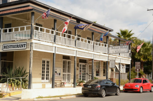 Das Island Hotel ist eine Institution auf Cedar Key