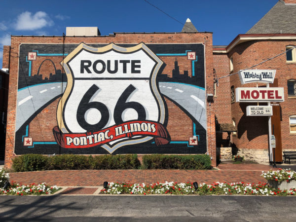 Wandgemälde mit Logo der Mother Road in Pontiac