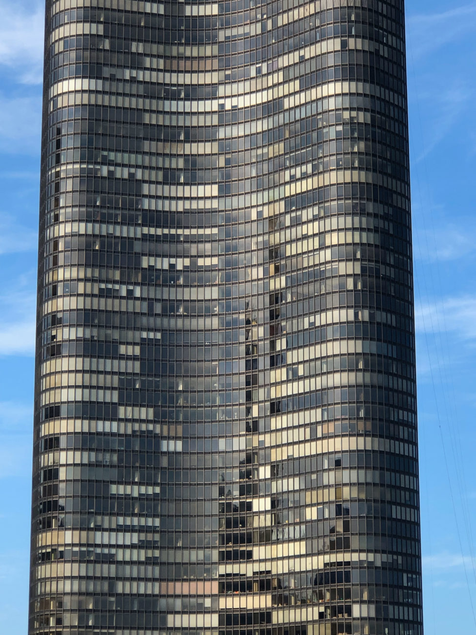 Lake Point Tower in Chicago als Wolkenkratzer mit geschwungener Fassade