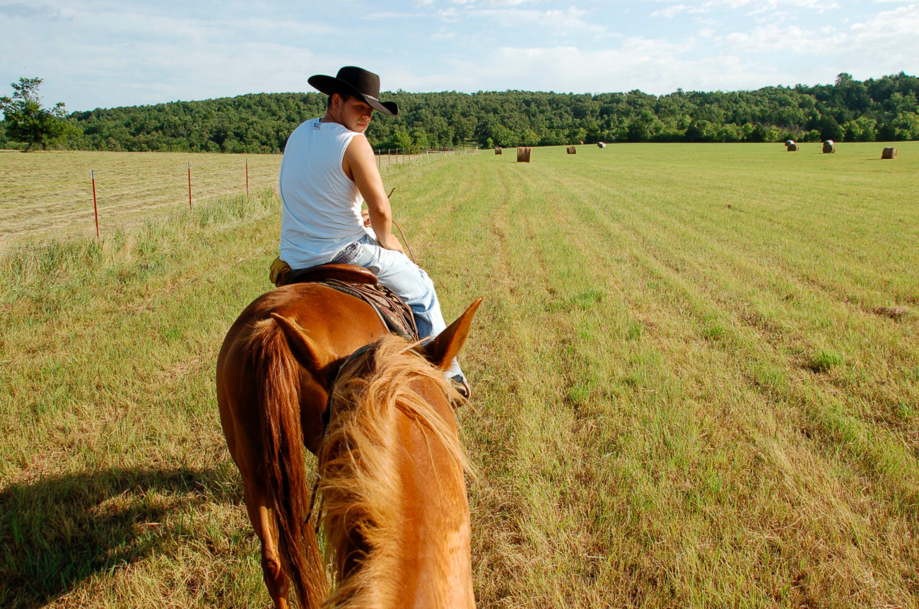 Ein Cowboy kann nicht James heißen - auch das lernen Urlauber auf der Dude Ranch in Oklahoma
