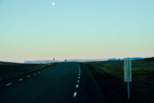 Einsame Straße im Süden von Island
