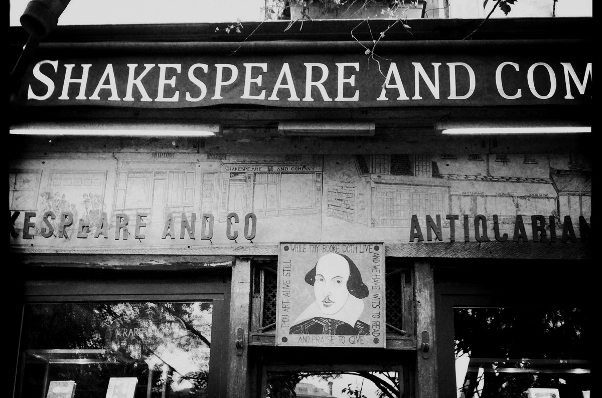 Die Buchhandlung Shakespeare and Company beim Stop-over in Paris 