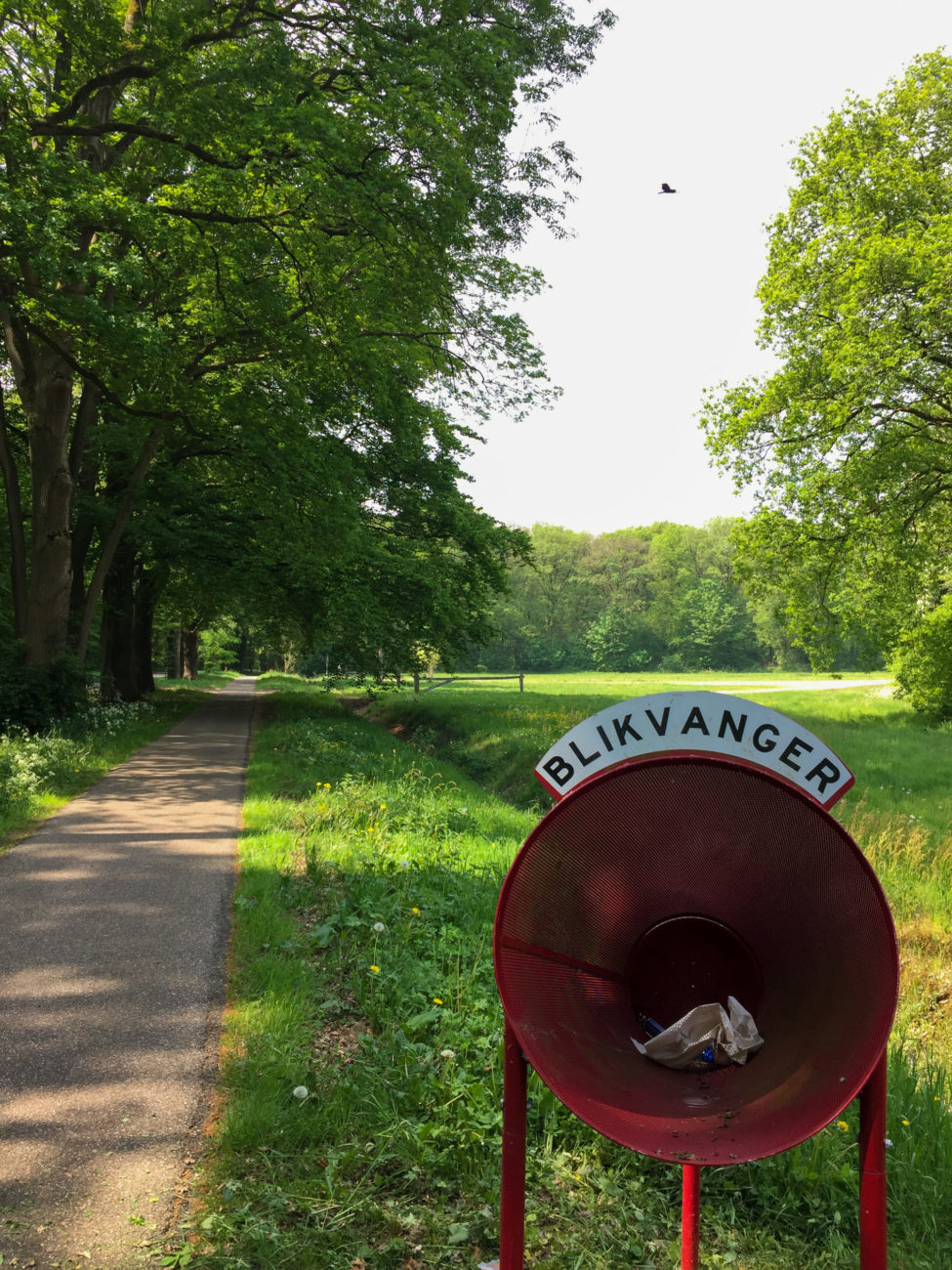 Ein Büchsenfänger als Alternative zum Mülleimer bei der Radtour durch das andere Holland