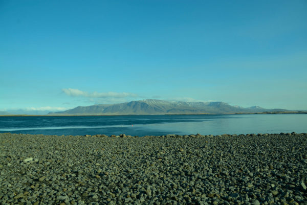 Die Bucht von Reykjavik ist der Ausgangspunkt für die Route durch den Golden Circle in Island