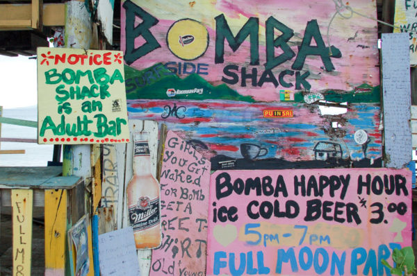 Die Bar Bomba Shack nach der Einreise auf die British Virgin Islands