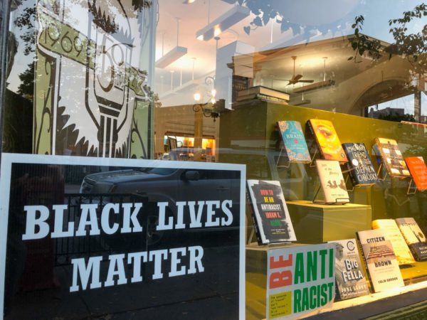 Die Buchhandlung in Central Park West in Saint Louis befasst sich mit den literarischen Facetten der Black Lives Matter Bewegung