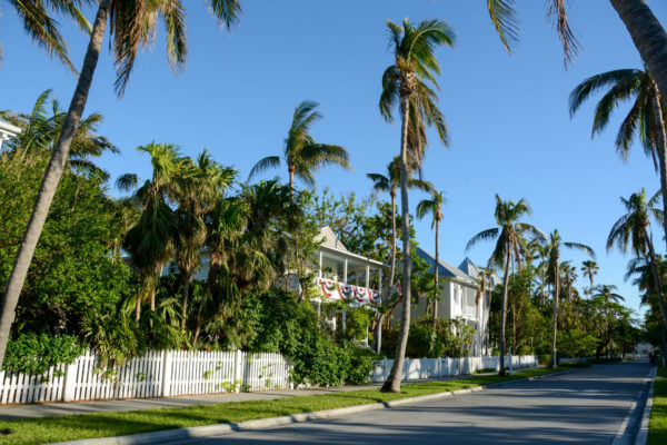 Ein Villenviertel auf Key West gehört zum Parcours der Fahrradtour durch Key West