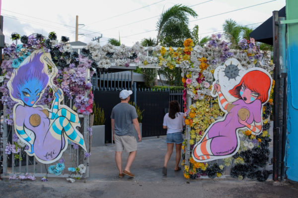 Eingang zu den Wynwood Walls in Wynwood, Miamis hipper Stadtteil