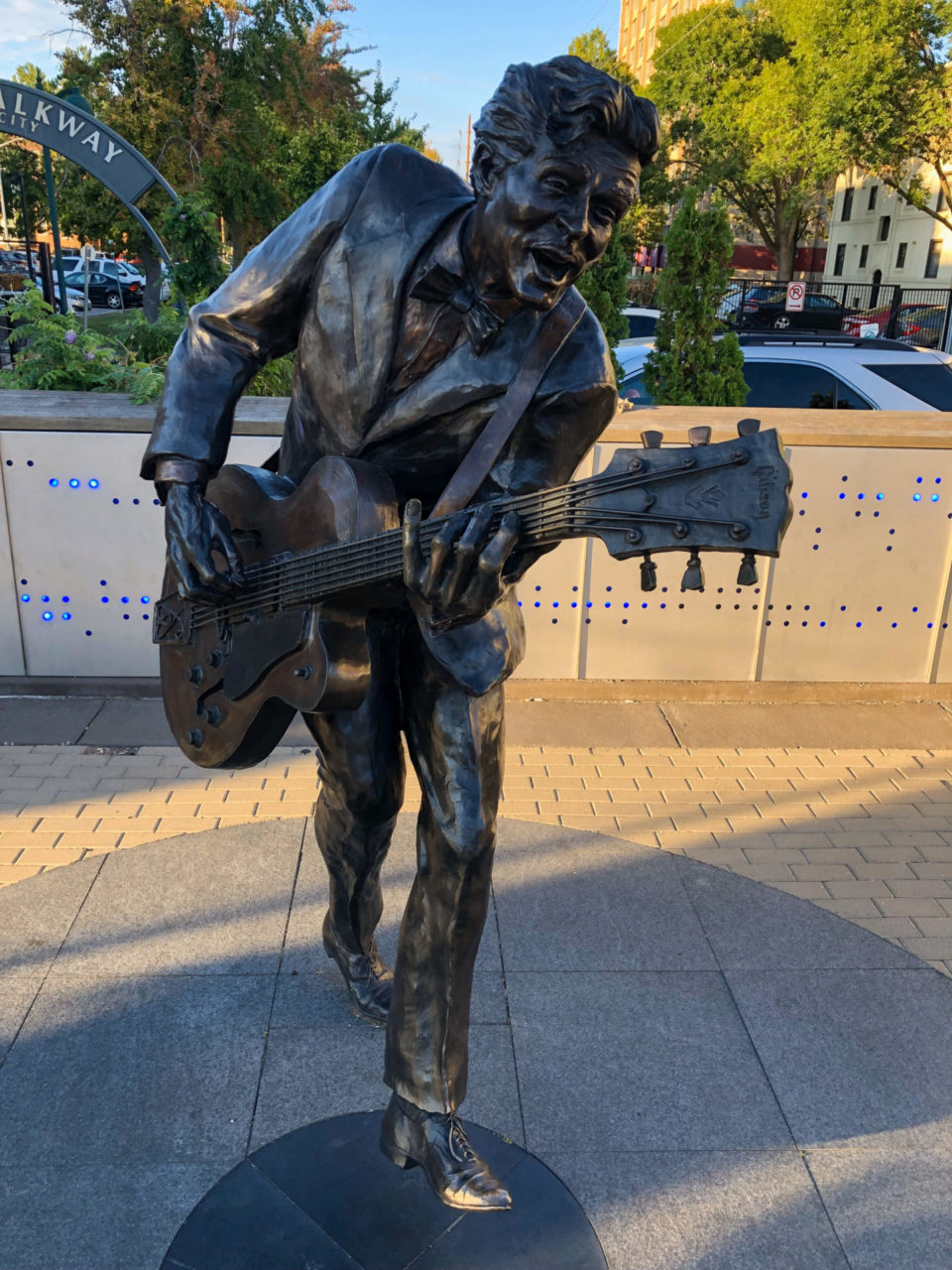 Statue von Chuck Berry am Delmore Loop in Saint Louis an der Route 66