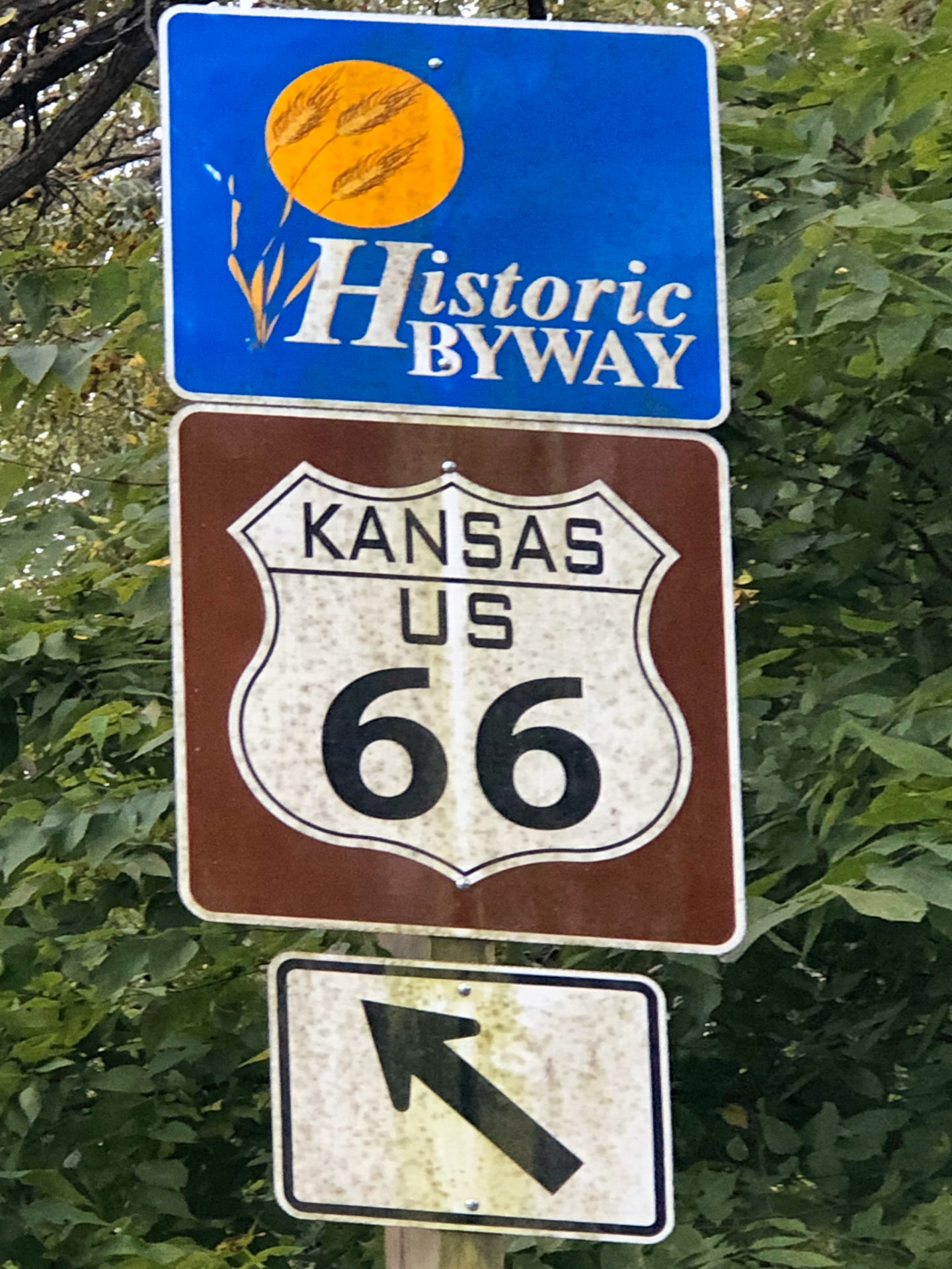 Die Route 66 in Kansas ist auf wenigen Schildern verewigt.
