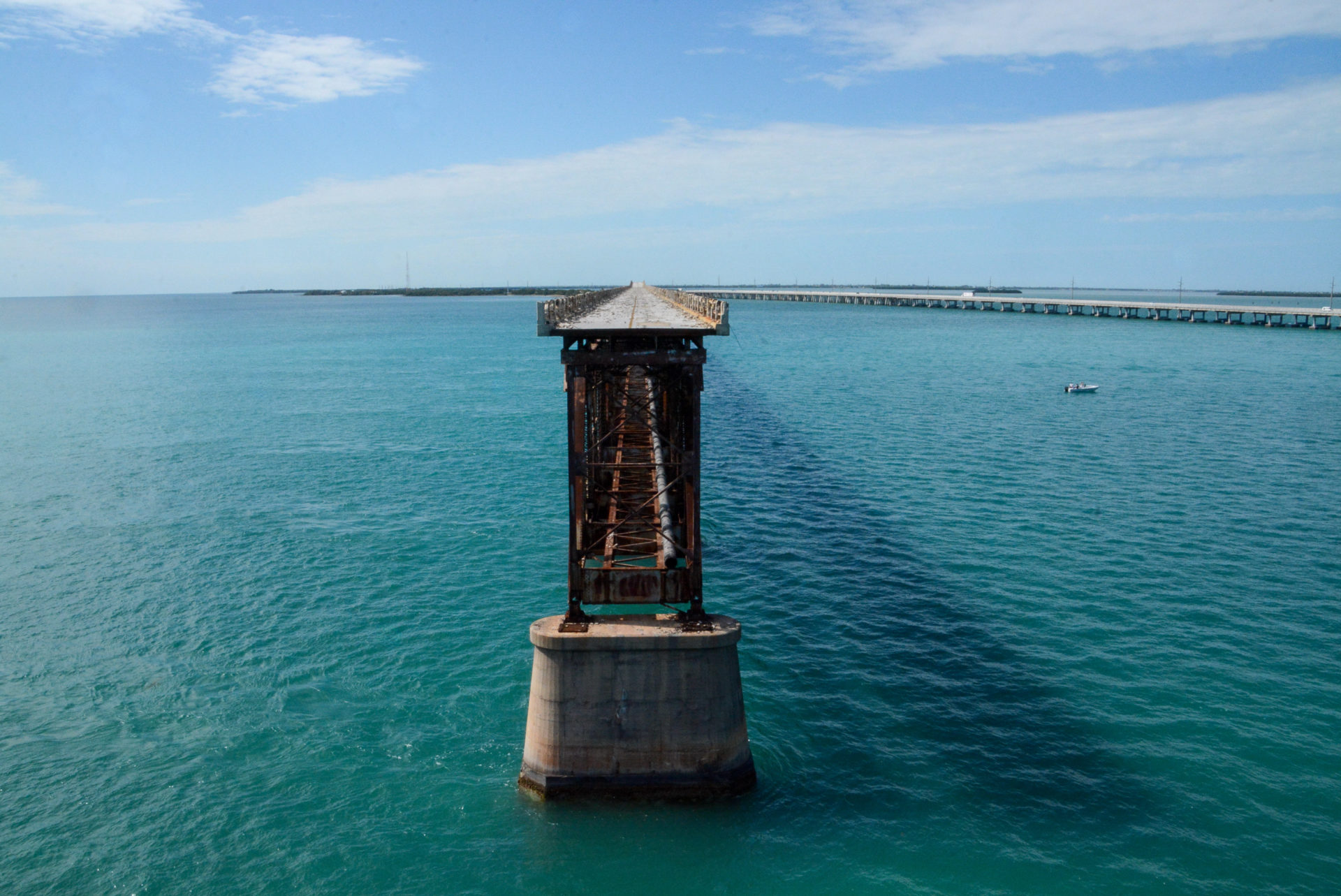 Ruine der alten Eisenbahnbrücke nach Key West am Overseas Highway