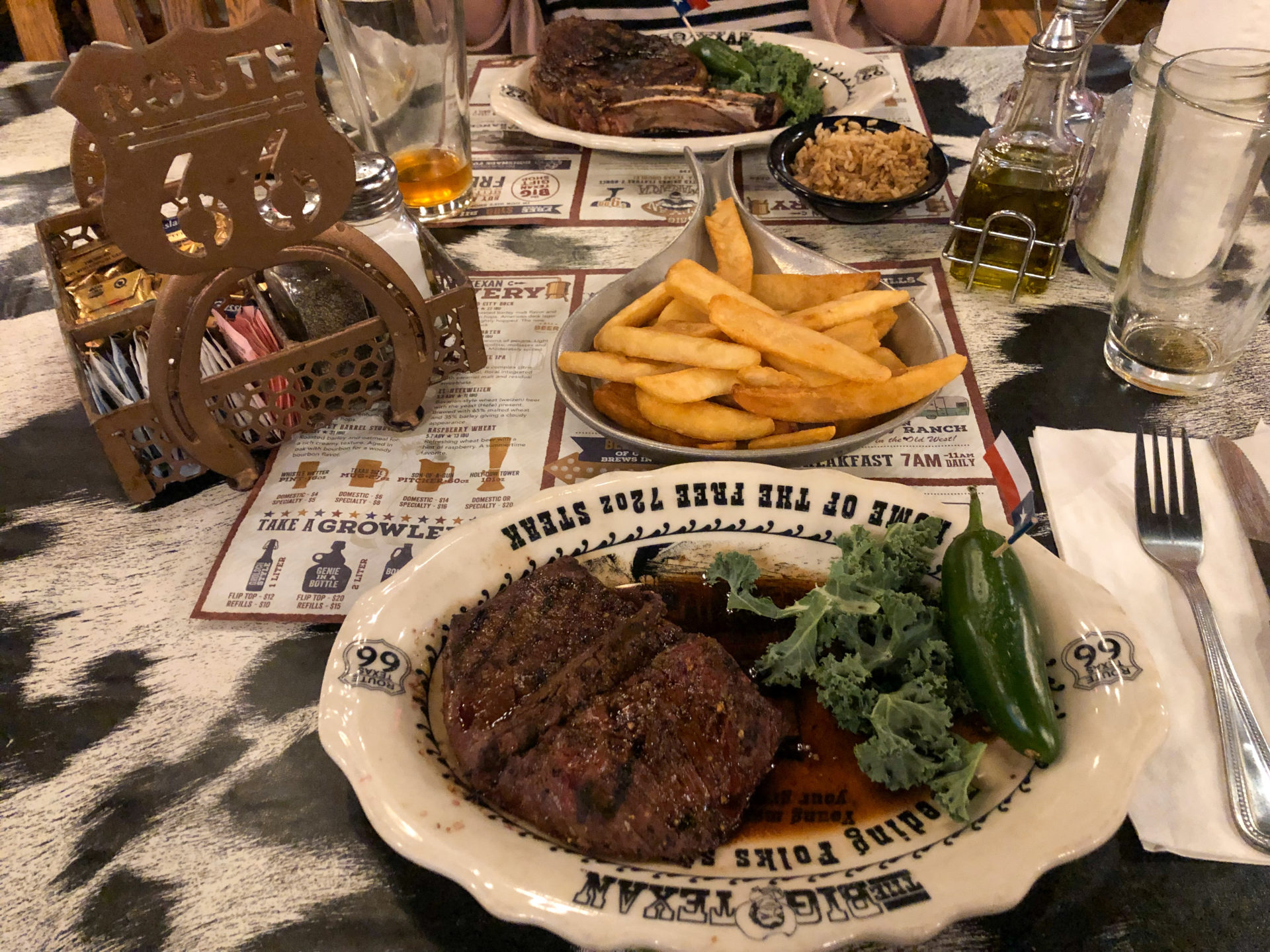 Steak mit Gemüse im Steakhaus The Big Texan in Amarillo