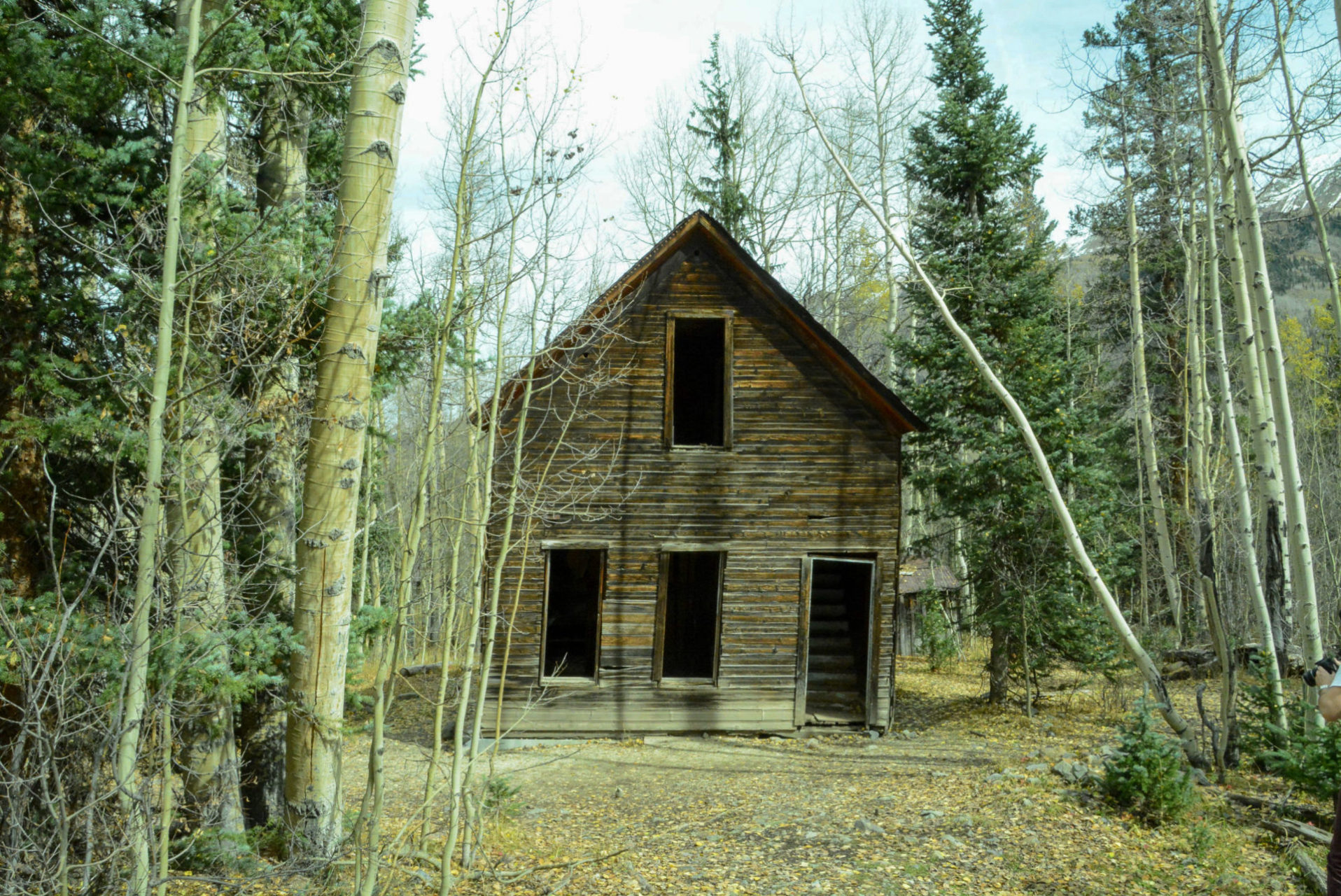 Verlassenes Haus in einer Ghost Town gehört zum Standard programm bei einer Tour mit dem Wohnmobil durch Colorado