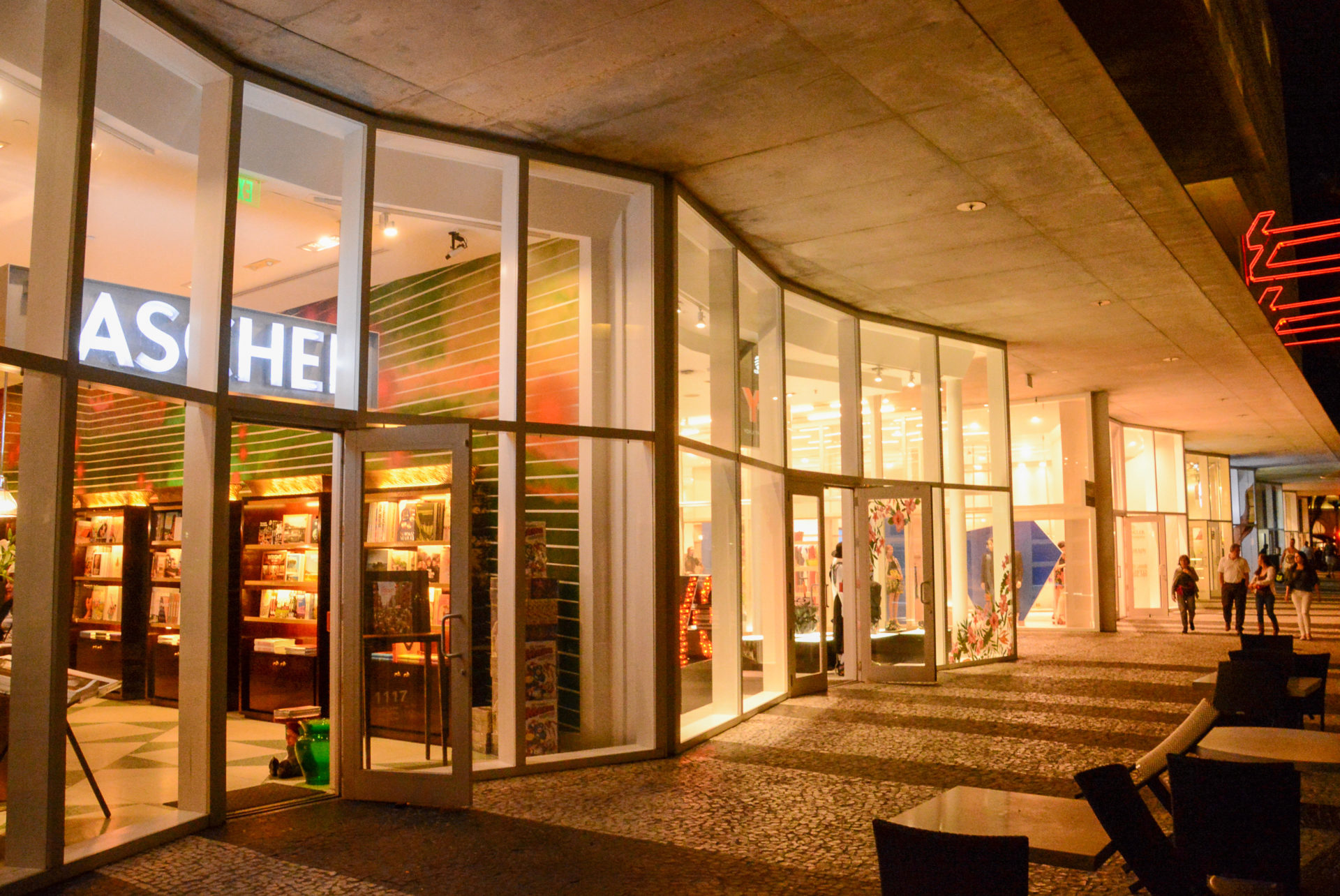 Die Buchhandlung Taschen in der coolsten Fußgängerzone der USA