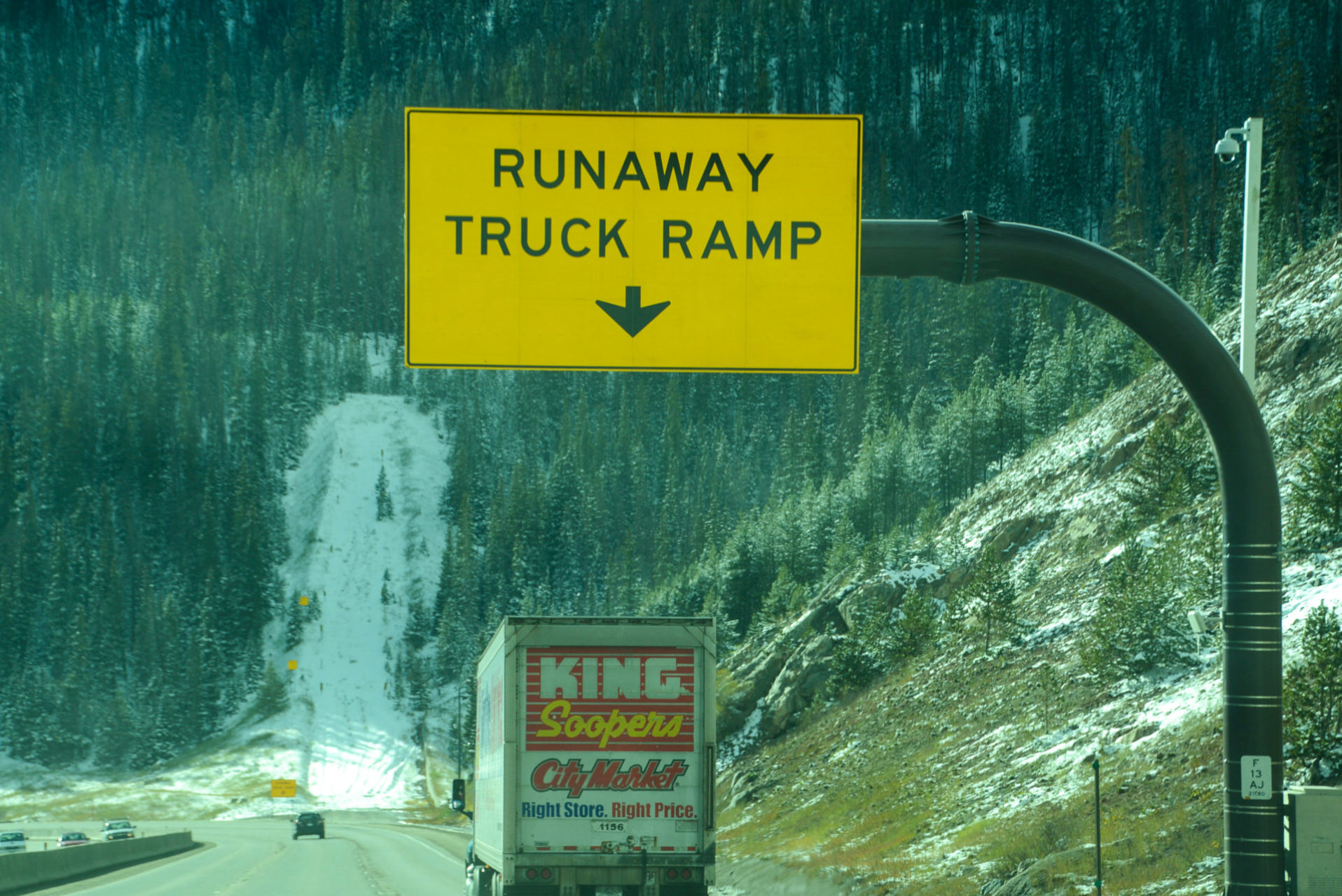 Bremsrampe für Lkw auf dem I-70 in Colorado