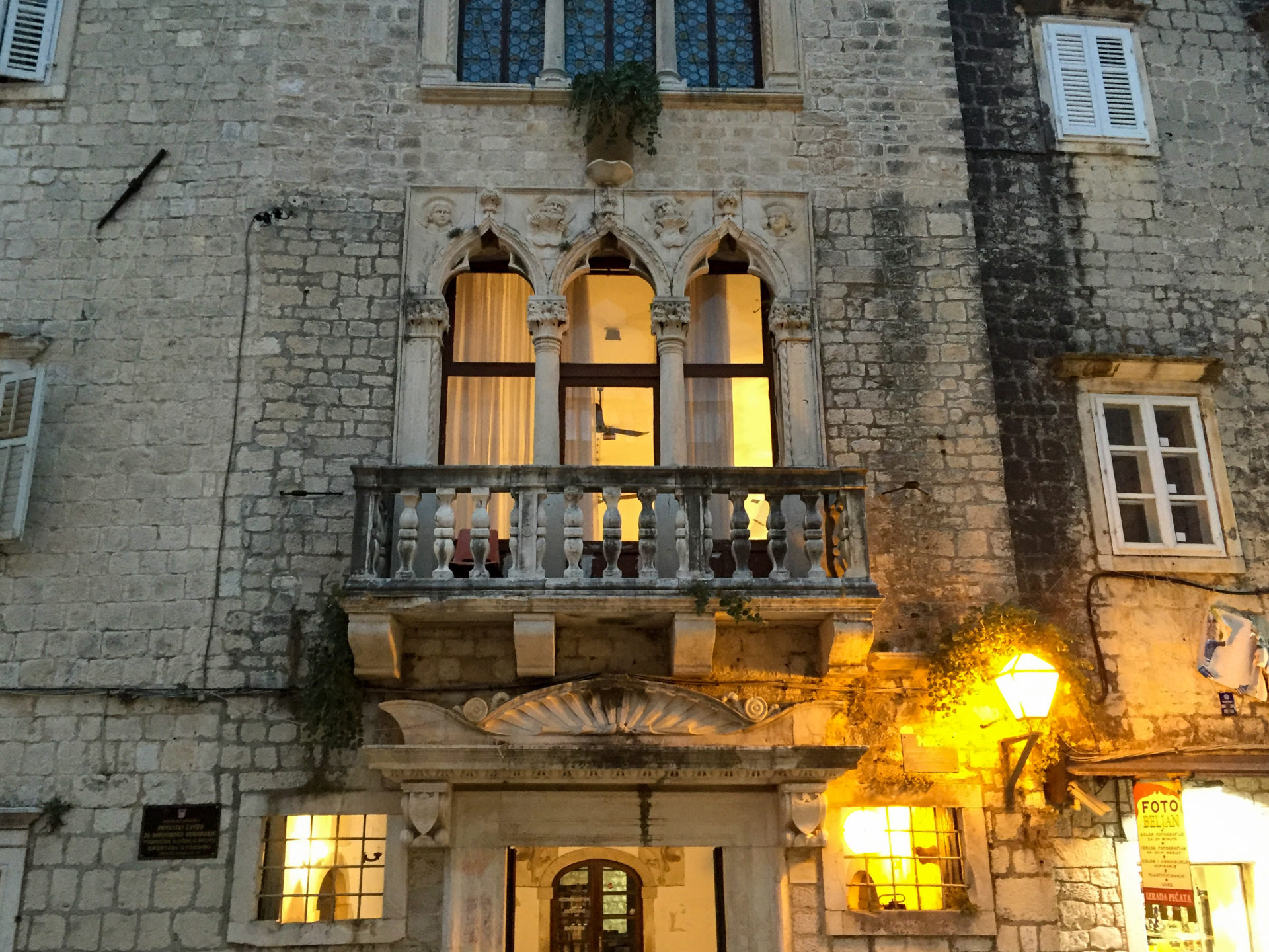 Venezianische Fenster in Trogir in Kroatien