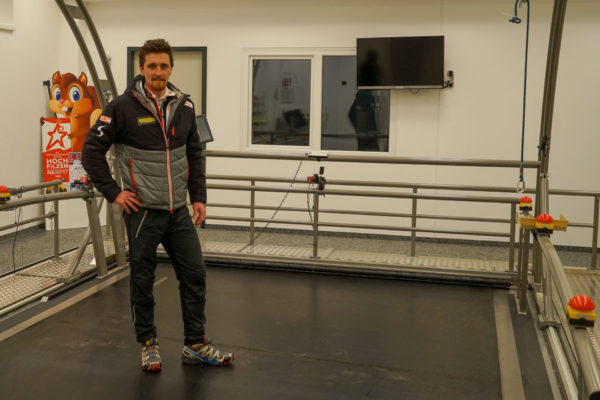 Biathlon-Trainer Fritz Pinter im Trainingsraum
