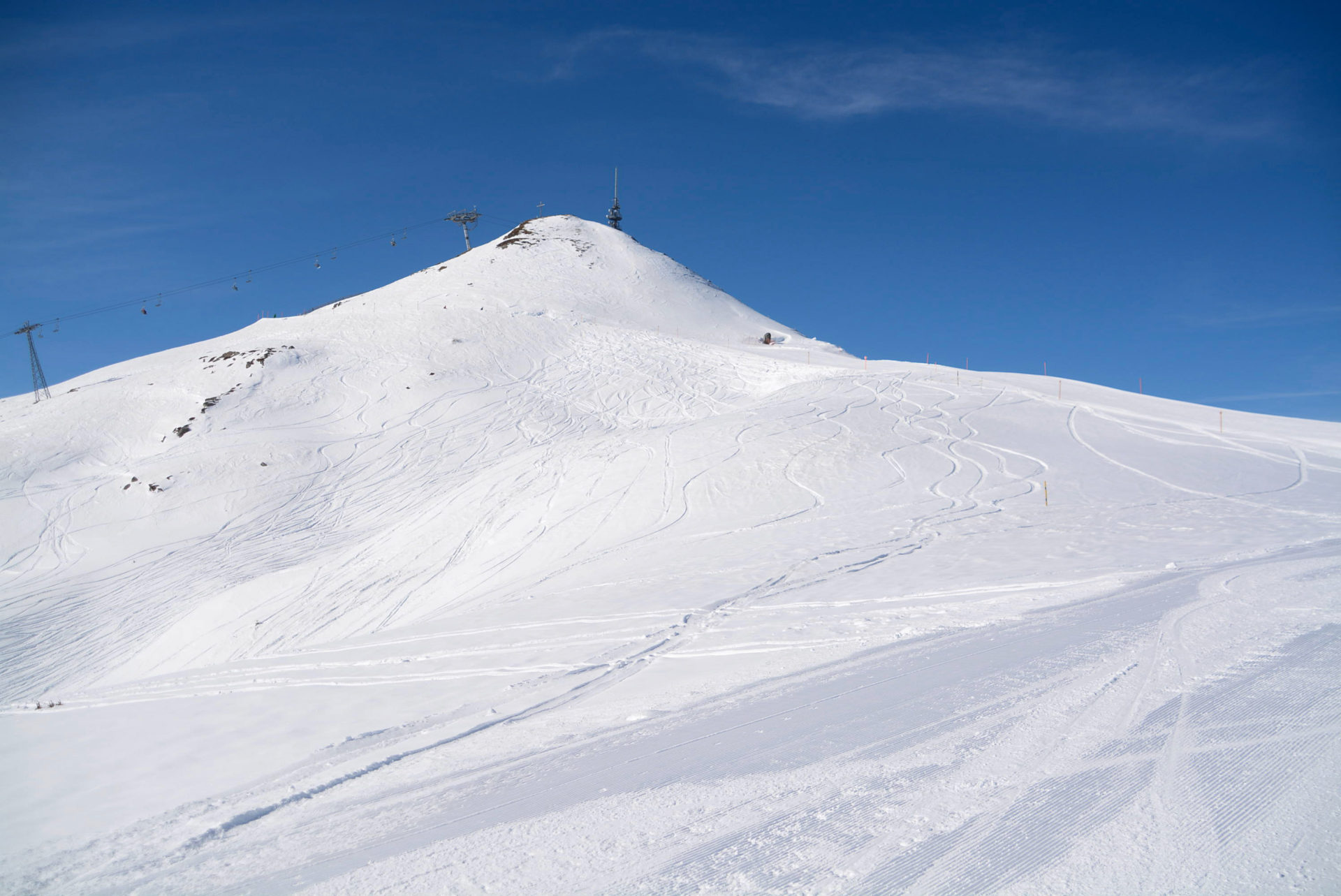 Gipfel mit Kabinenbahn zwischen Lenzerheide und Arosa, einem fantastischen Skigebiet