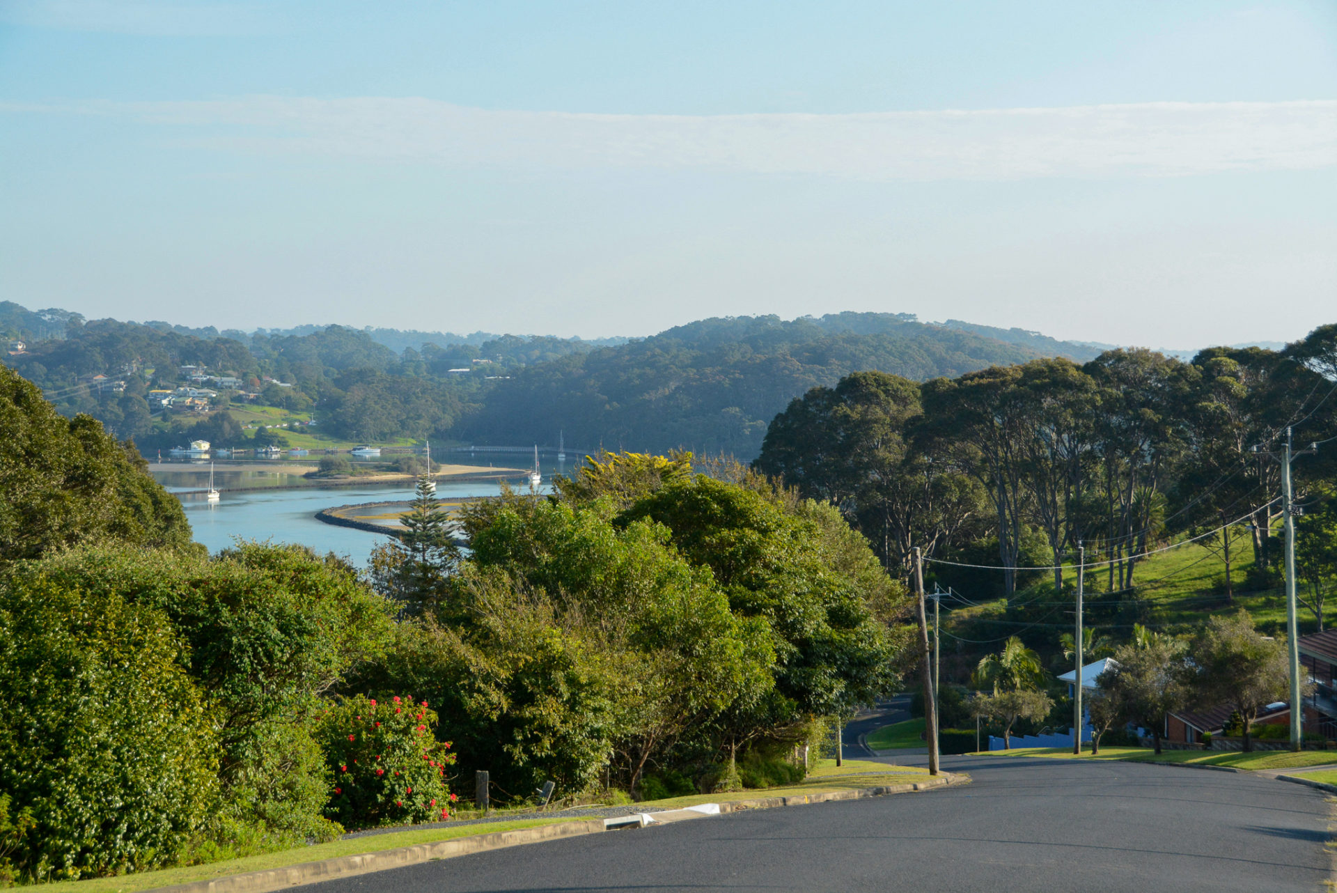 Steile Uferstraße in Narooma in Australiens wildem Südosten