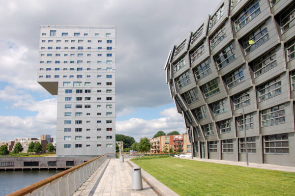 Das Gebäude The Wave von Van Zuuk ist ein Musterbeispiel für moderne niederländische Architektur
