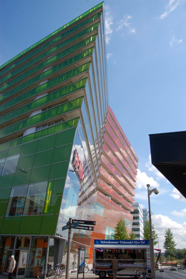 Das Gebäude De Smaragd in der Innenstadt von Almere