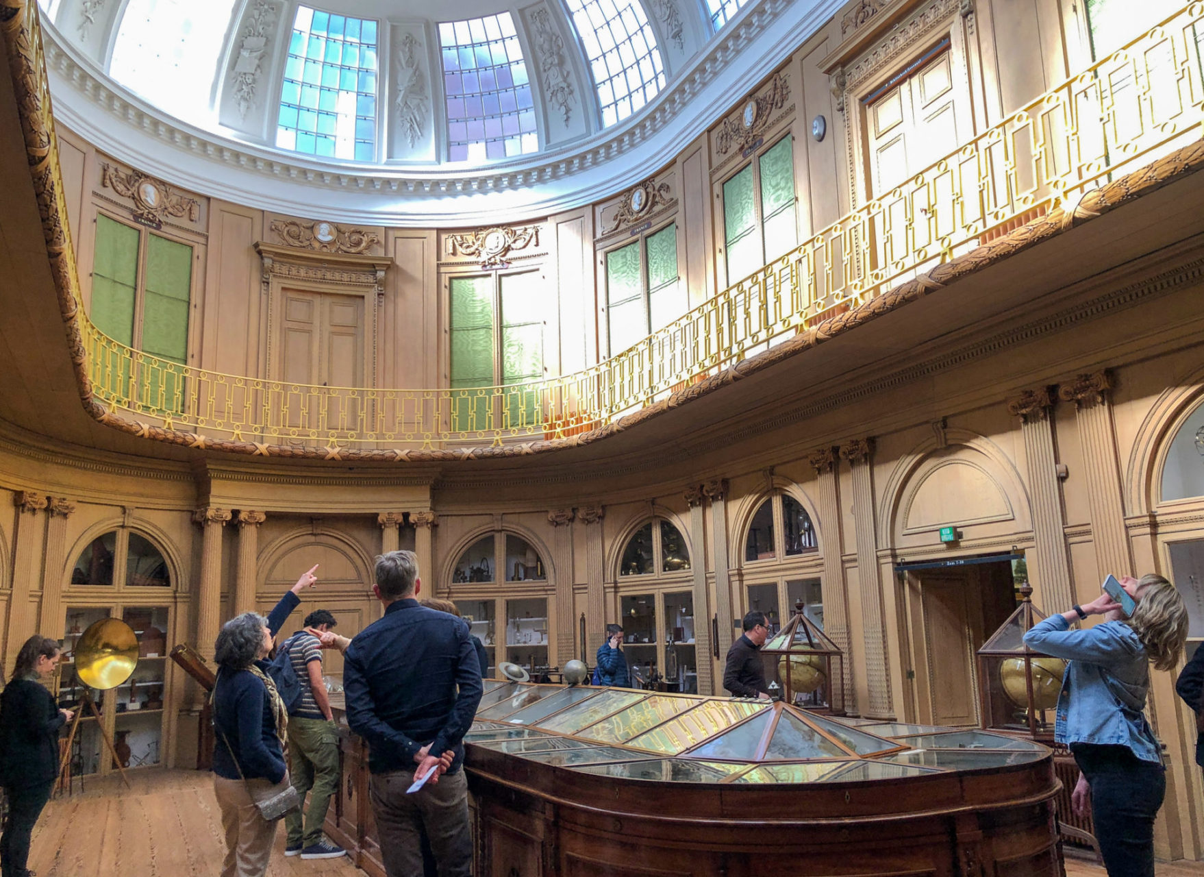 Der Ovale Saal im Teylers Museum in Haarlem