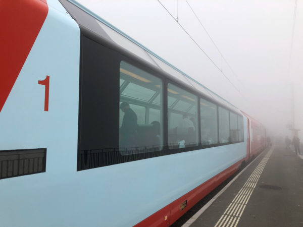 Gehört zum Paket Interrail in der Ersten Klasse: Panoramawagen des Glacier Express