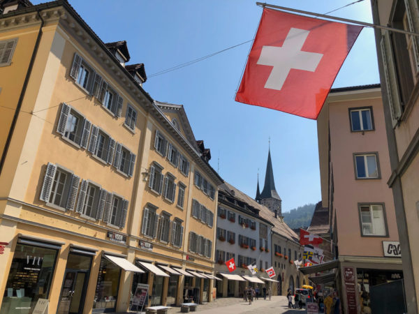 Altstadt von Chur in der Schweiz mit Fußgängerzone