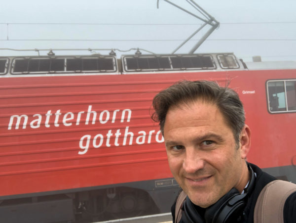 Autor Ralf Johnen in Andermatt in der Schweiz im Nebel