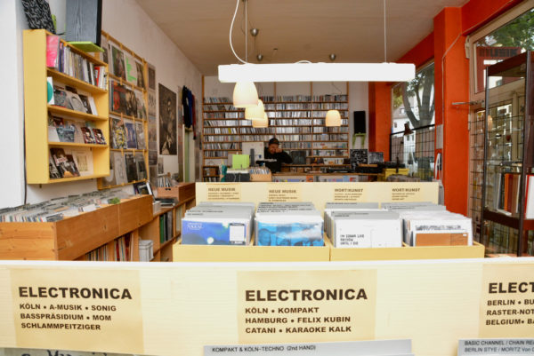 Ladenlokal von A-Musik im Kölner Griechenmarktviertel