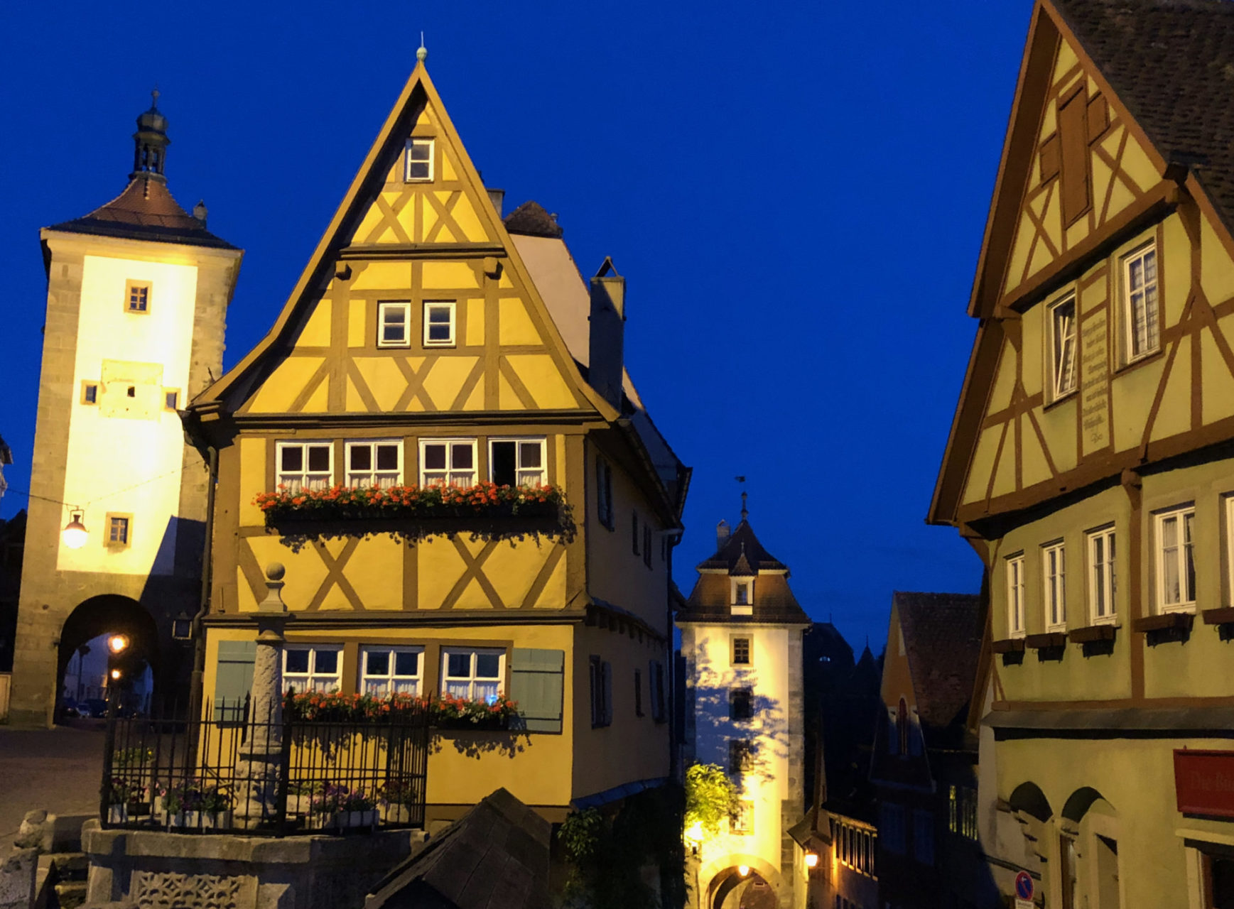 Abendstimmung am Plönlein in Rothenburg ob der Tauber