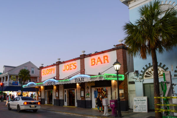 Sloppy Joe's auf Key West im Abendlicht