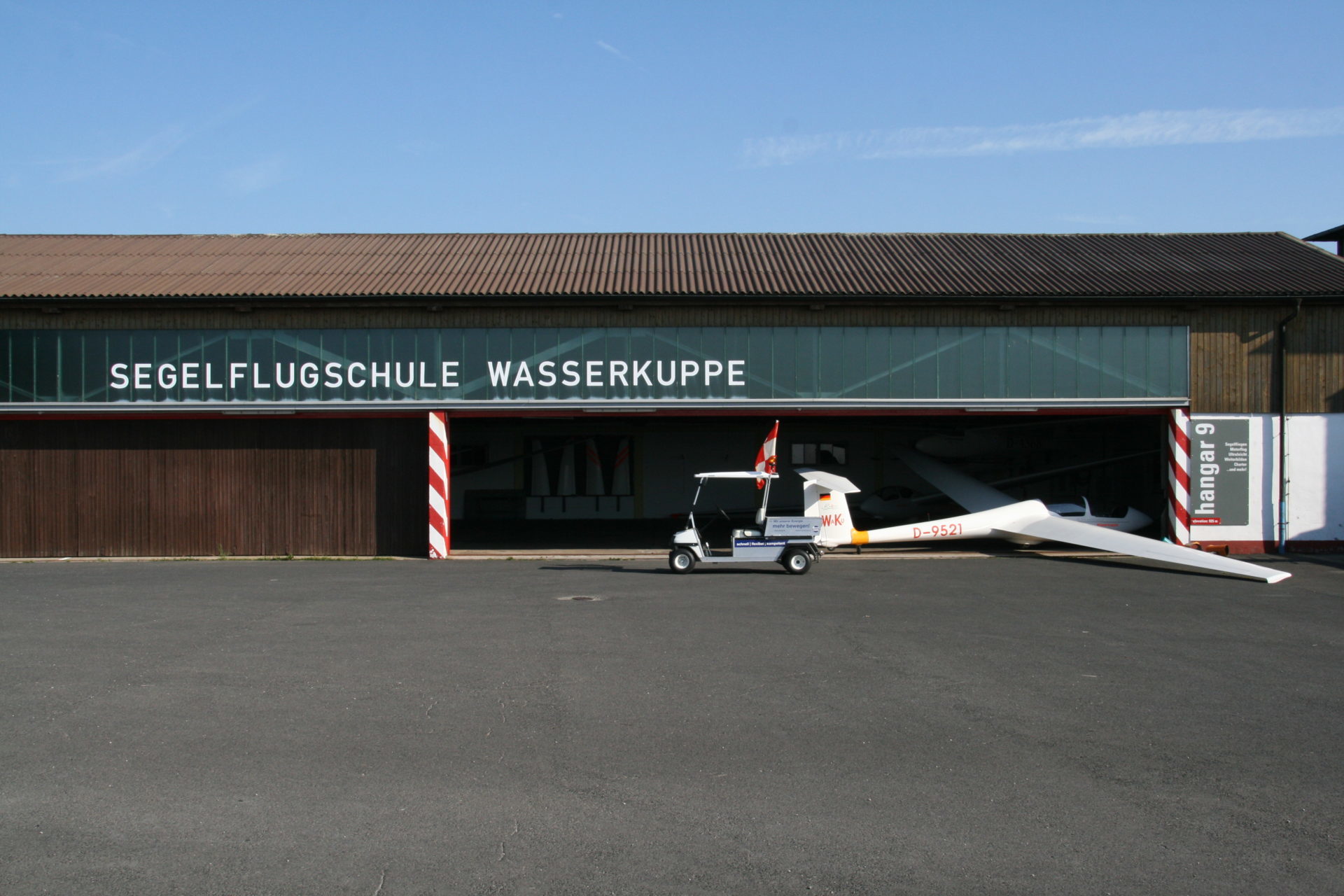 Hangar der Segelflugschule Wasserkuppe in der Rhön