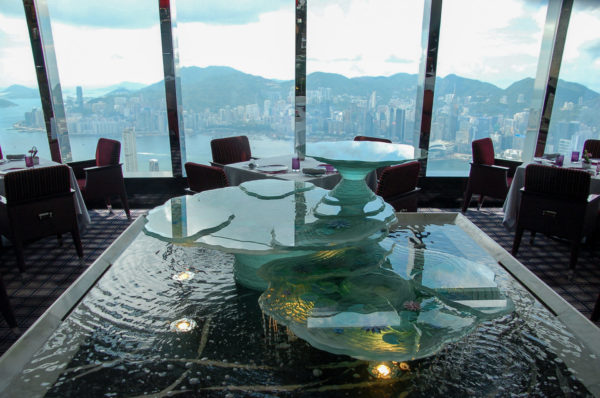 Springbrunnen im Restaurant Tosca im höchsten Hotel der Welt