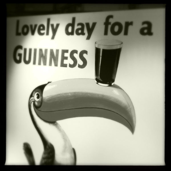 Legendäre Werbung von Guinness mit Pelikan