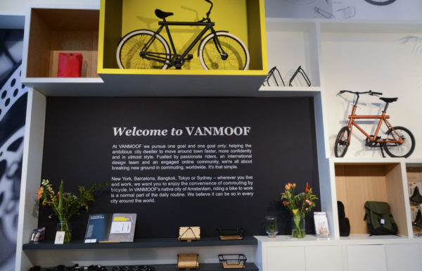 Blick in den Flagship Store von Vanmoof in Amsterdam