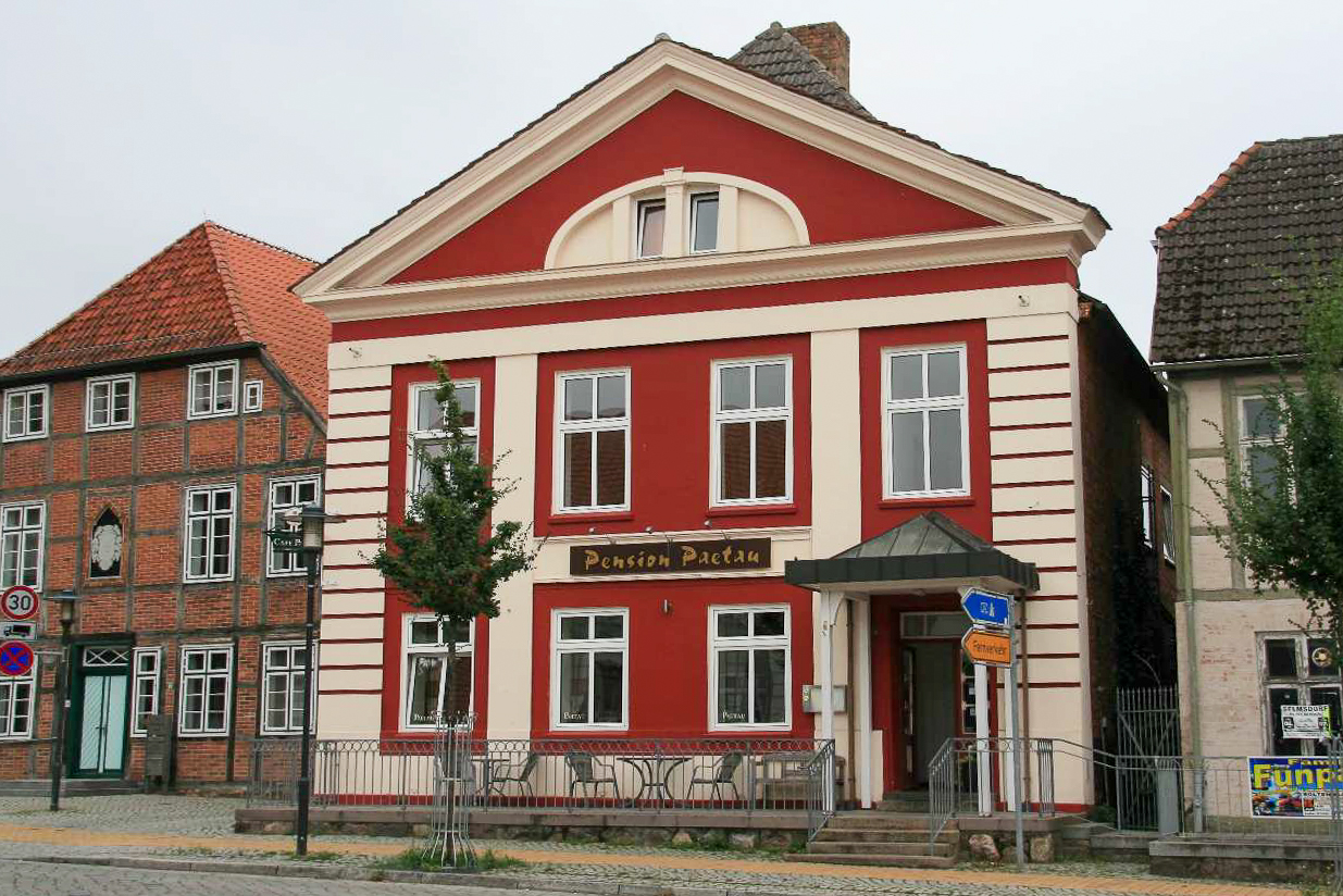 Die Gaststätte Eulenkrug als Wegemarke in Mecklenburg