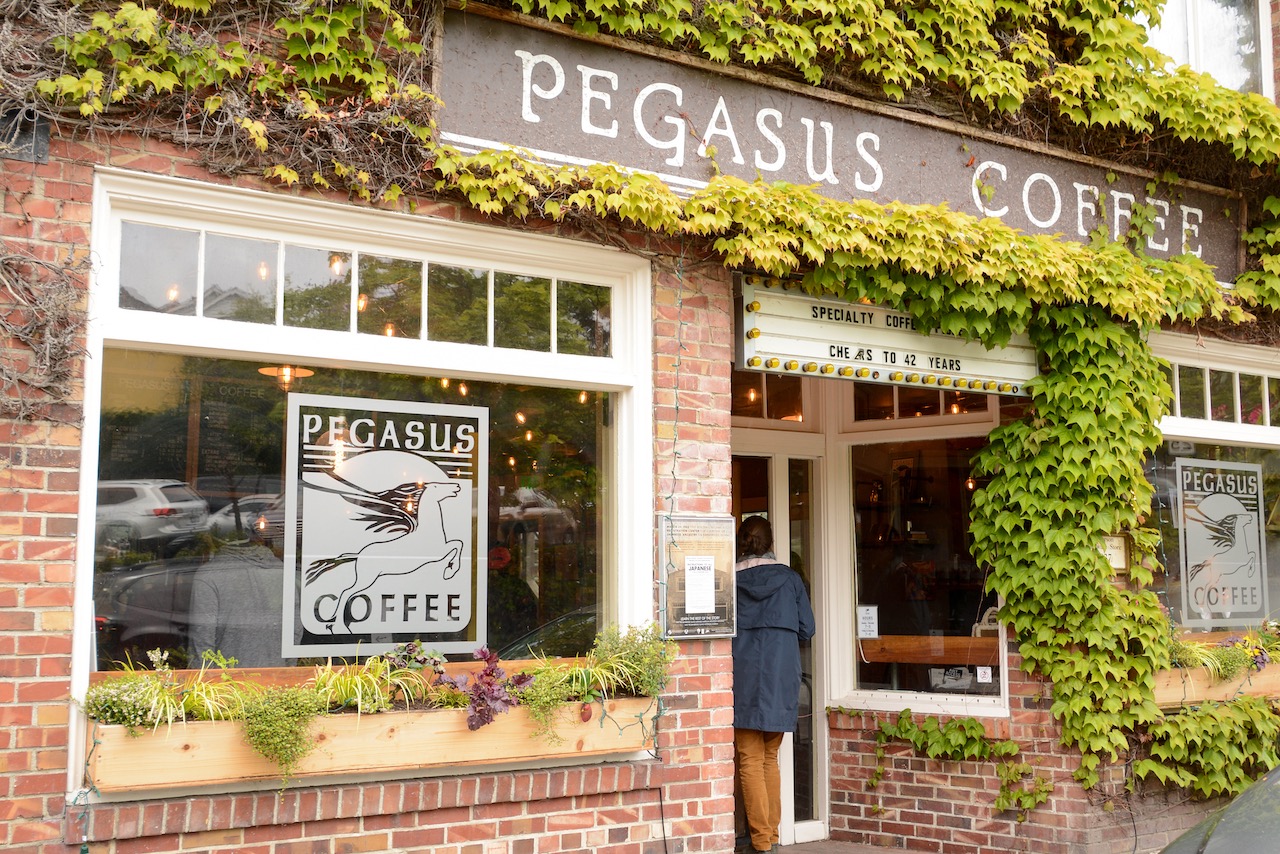 Das Hauptquartier von Pegasus Coffee auf Bainbridge Island gehört zu den ersten Stationen bei der Rundreise durch Washintgon State