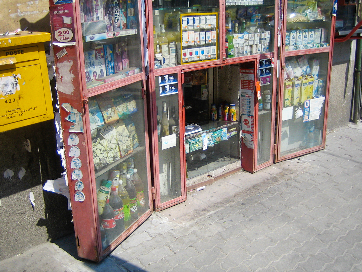 Ein Kiosk im Souterrain eines Geschäfts in Sofia