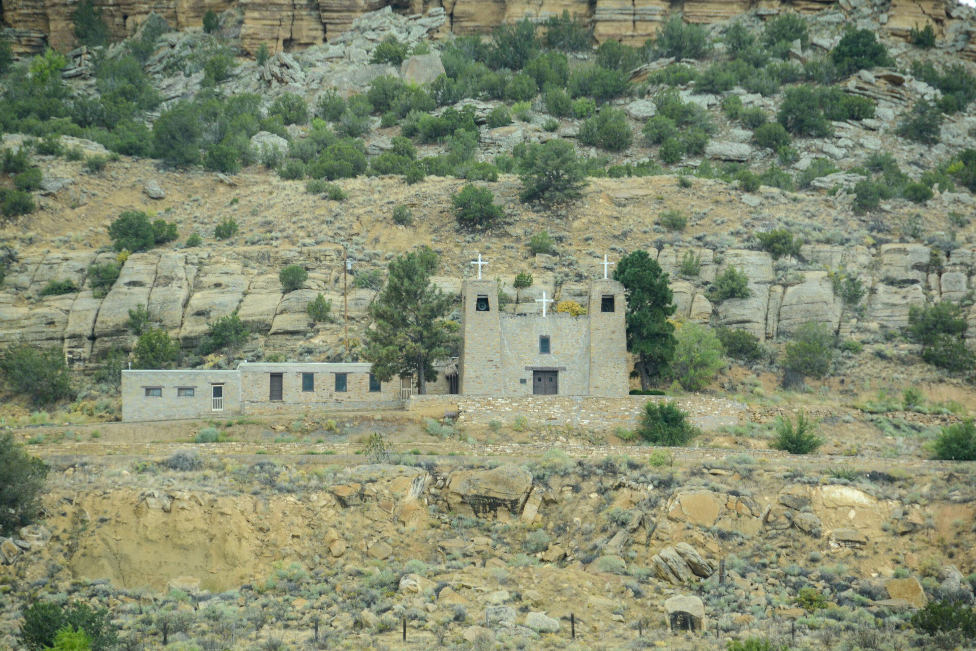 In den Fels gebaute Missionskirche in New Mexico