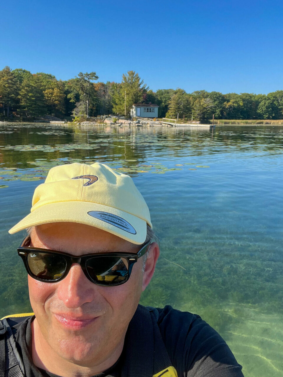 Autor Ralf Johnen in einem Kanu bei einer Tour durch die Thousand Islands in New York State