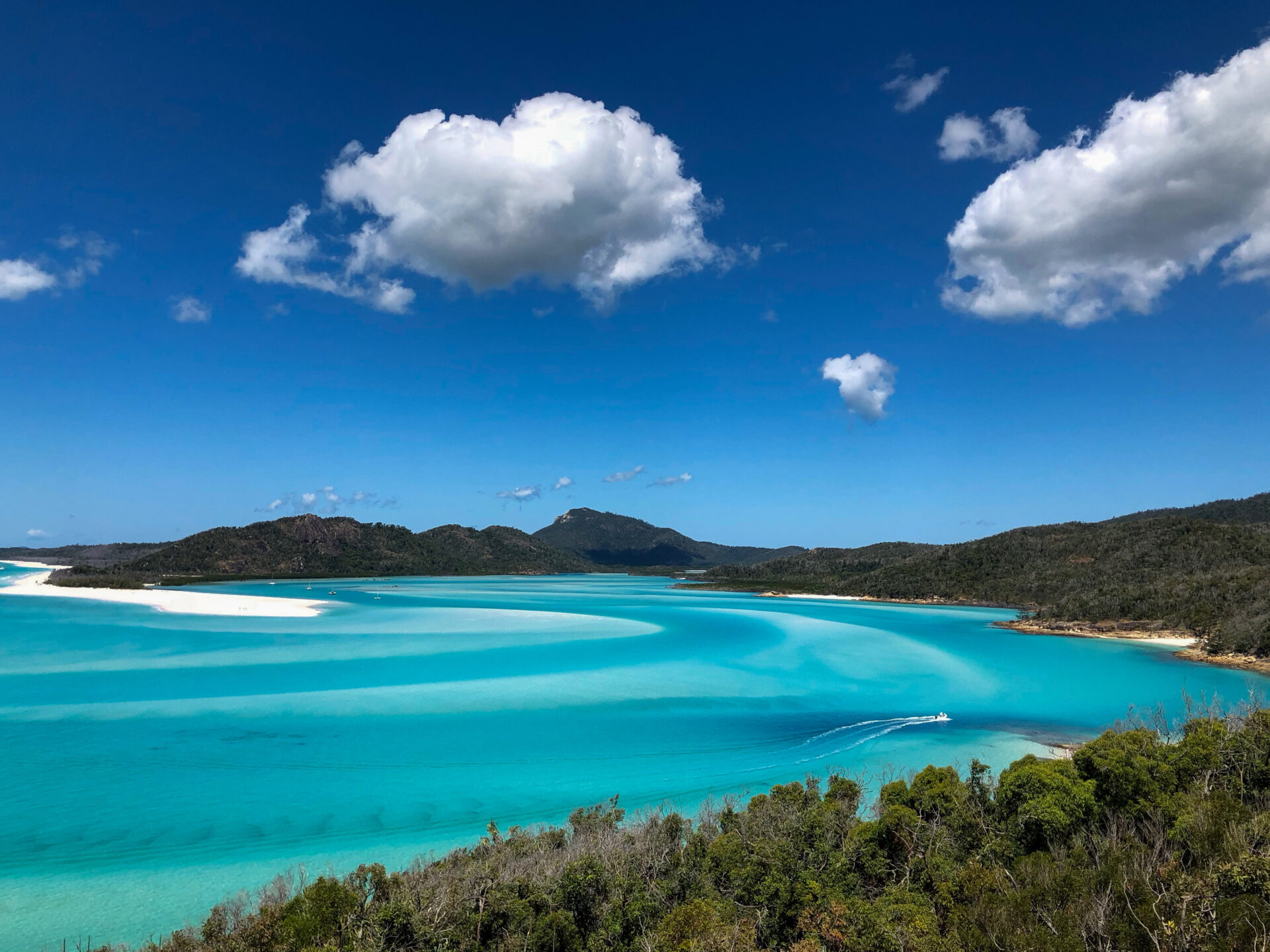 Farbenspiel am Hill Insel Whitsunday Islands Queensland mit Wasser in changierenden Blautönen