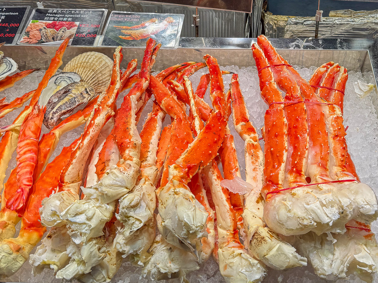 King Crab auf dem Kuromon Ichiba Markt in Osaka
