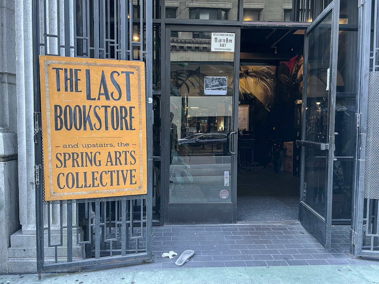 Eingang zum Last Book Store in Los Angeles