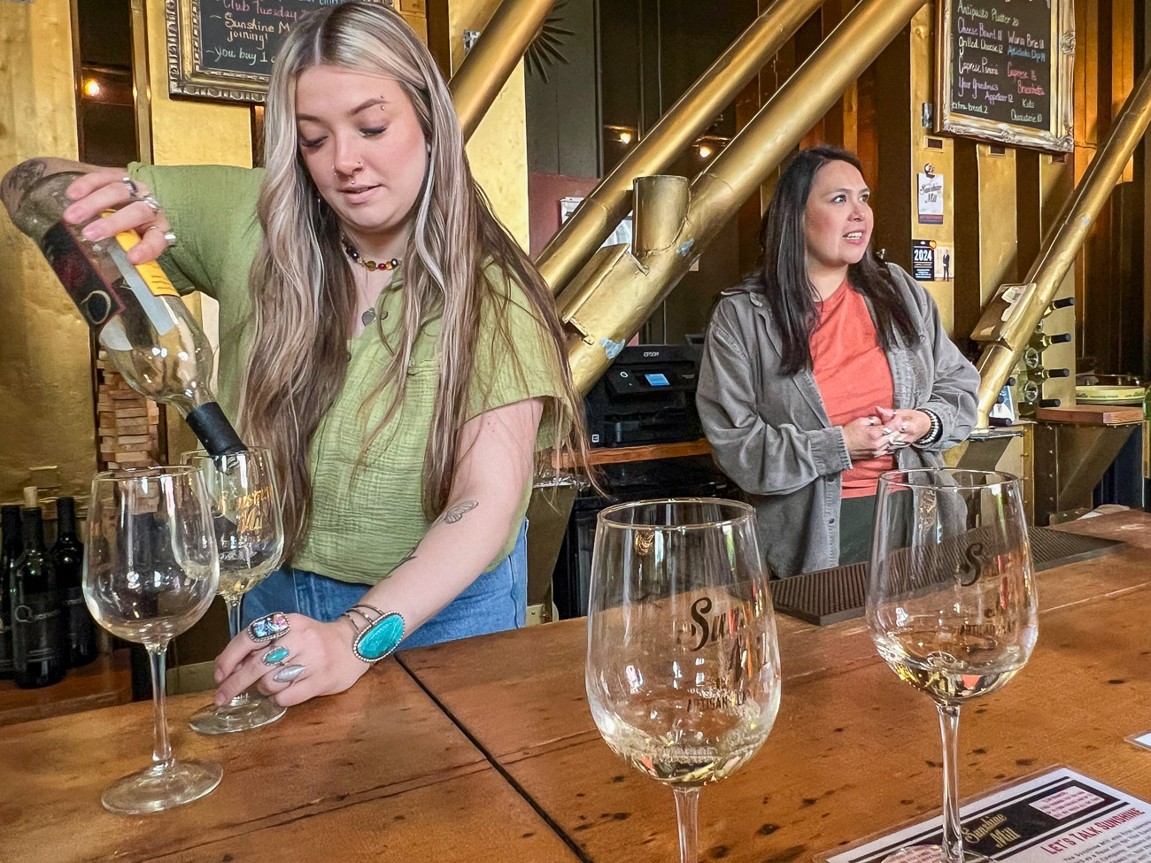 Weinprobe bei Quenett in der Sunshine Mill in Oregon