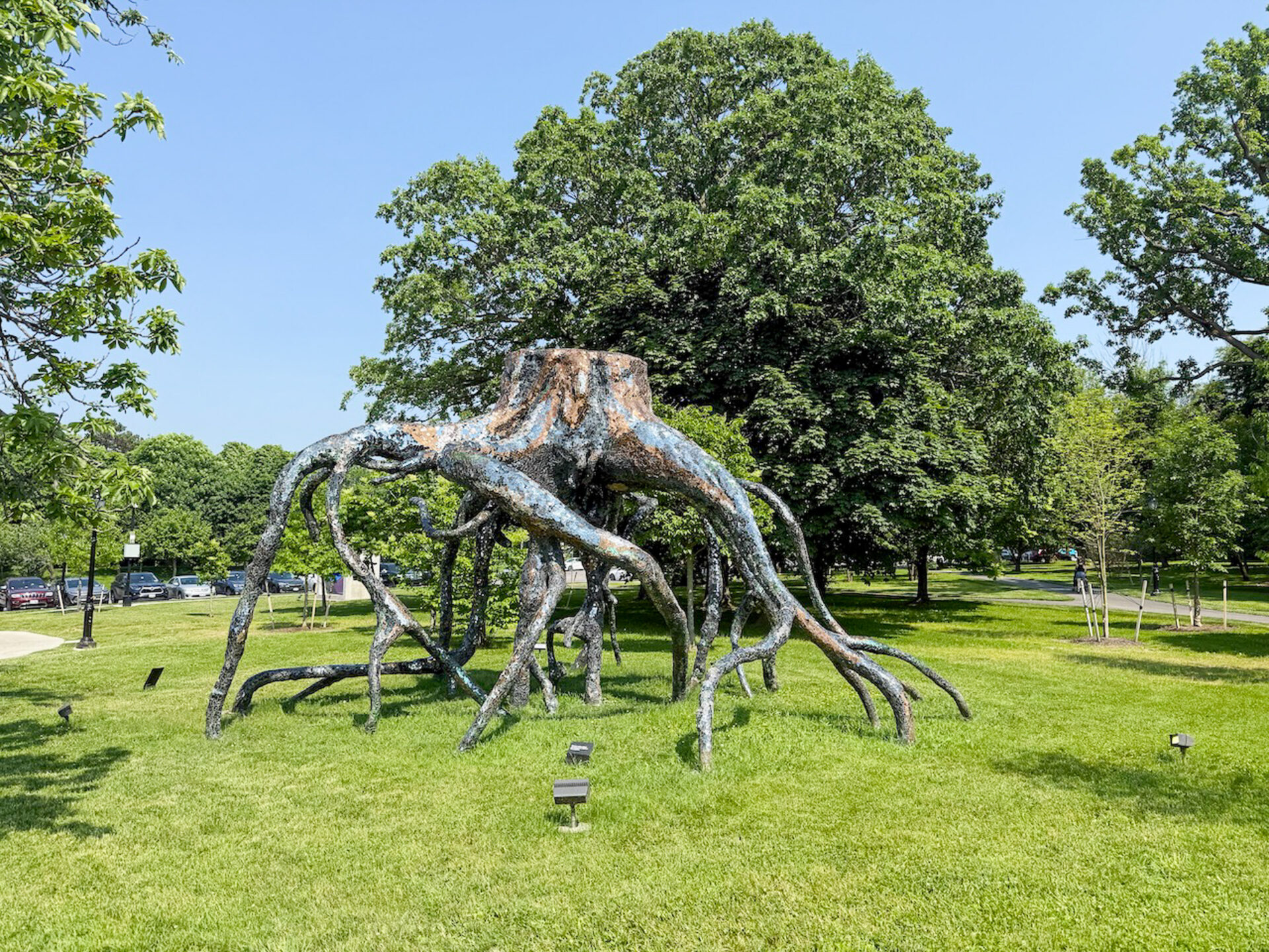 Skulptur von Louise Bourgeois im Park der ehemaligen Albright Know Gallery